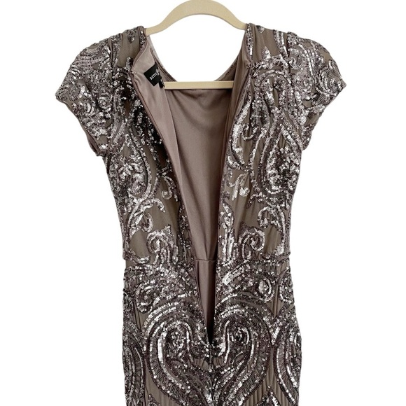 Betsey & Adam Silver Sequin Cap Sleeve Fitted Gown Evening Dress Size 4 Petite - Picture 5 of 11